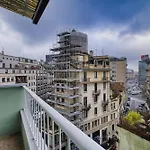 Apartment Joivy Two Stylish With Balconies In Loreto, Milan